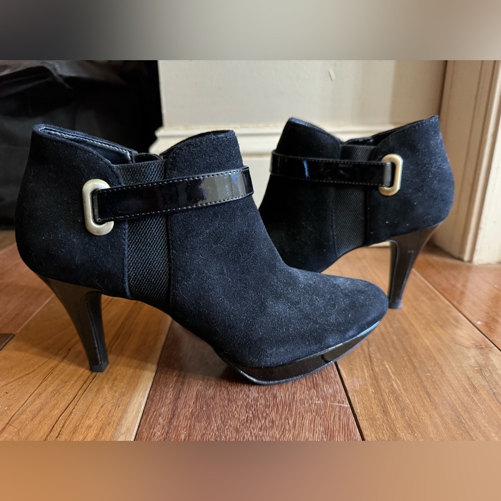 Black suede booties with gold accents. Bandalino Sz 7 1/2